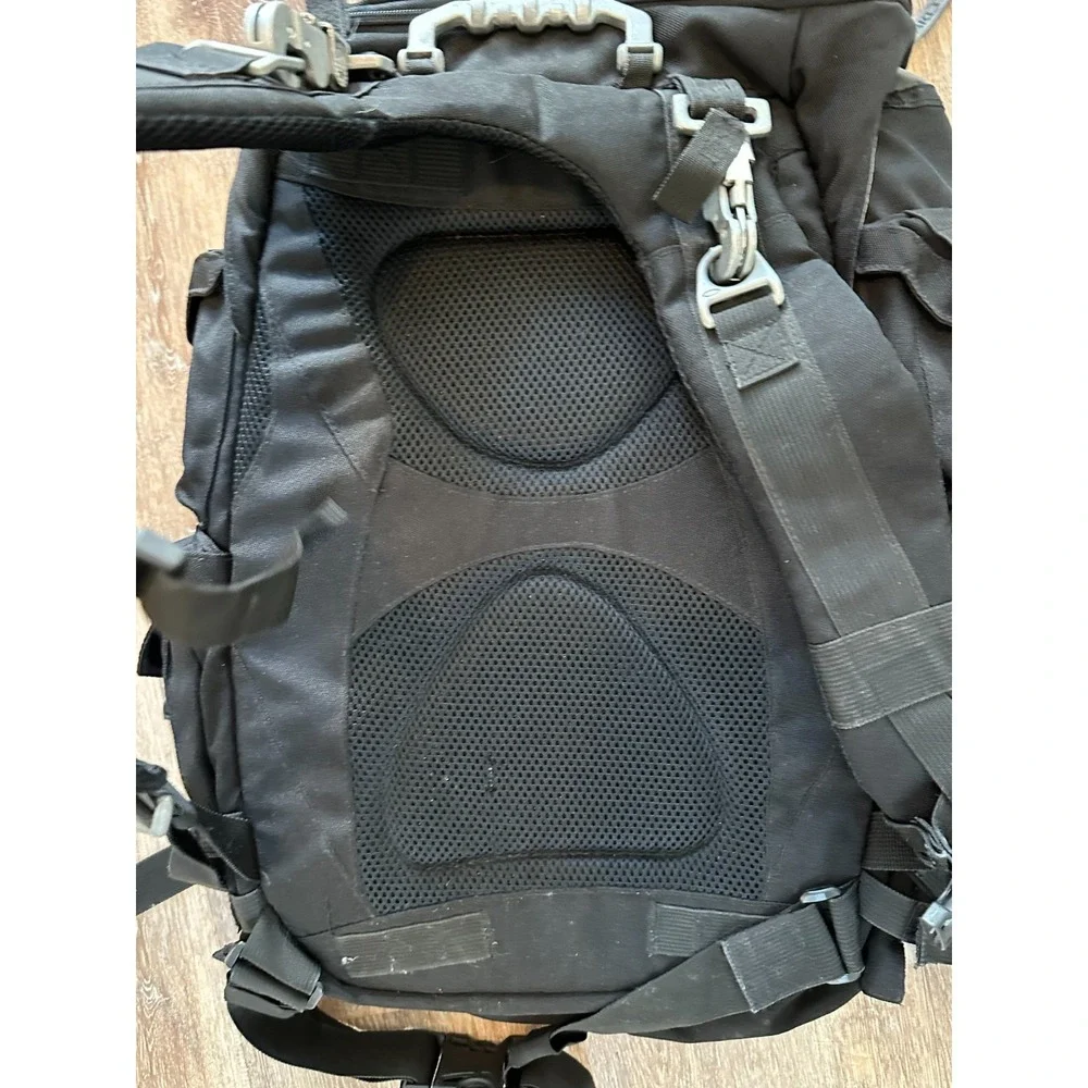Oakley Mechanism Tactical Backpack Standard Issue Field Gear Gorpcore Rugged